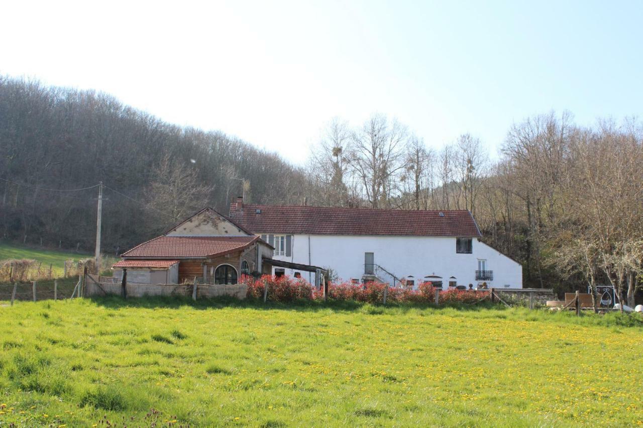 Villa Dependance Youx Exterior foto
